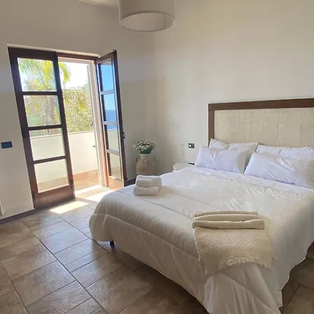 Holiday home Casa Le Radici-castro