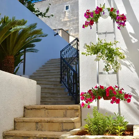 Holiday home Casa Le Radici-castro